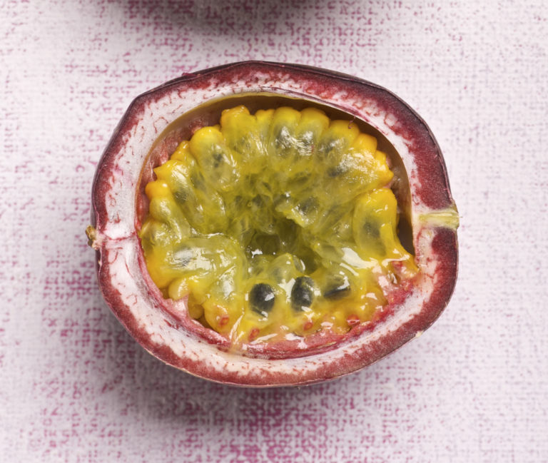 Un demi fruit de la passion