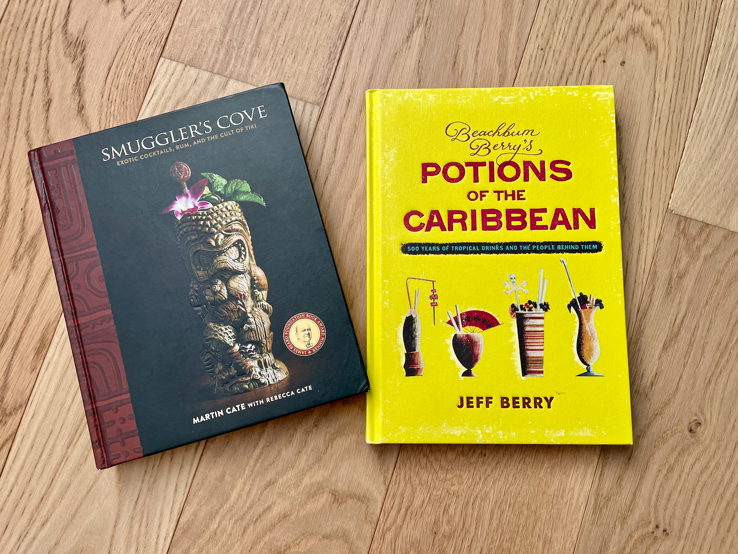 Smuggler' Cove et Potions of the Caribbean, les deux meilleurs livres sur les cocktails tropicaux